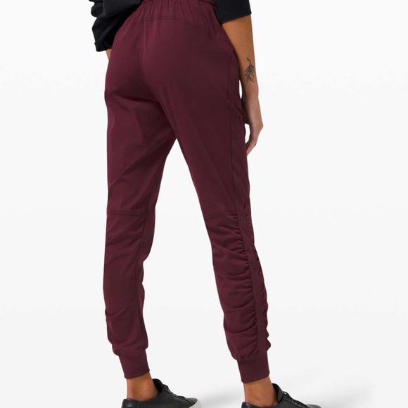 Lululemon Beyond the Studio High Rise Jogger 4 - Picture 2 of 6